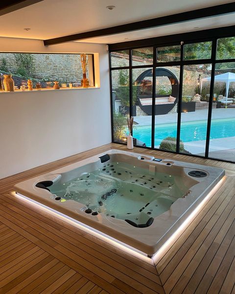 Spa avec environnement paysager